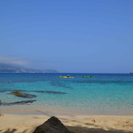 Kefalonia Apartments - Marias Studios - 2 Bedroom Apartment In Orchard, Spartia ภายนอก รูปภาพ