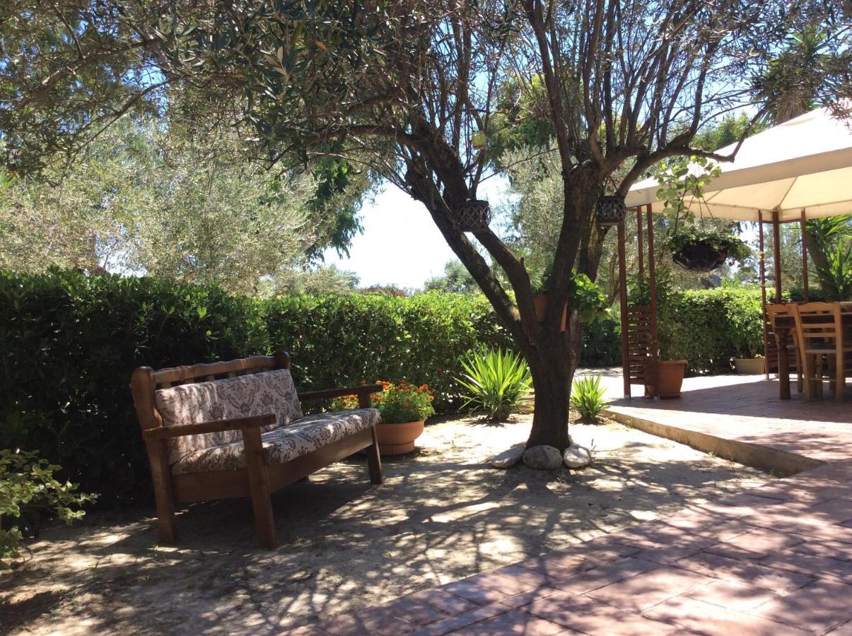 Kefalonia Apartments - Marias Studios - 2 Bedroom Apartment In Orchard, Spartia ภายนอก รูปภาพ